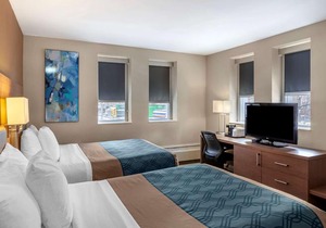 Econo Lodge Inn & Suites Downtown
