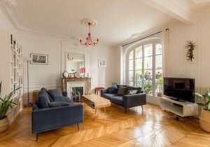 Eiffel Elegance, by Veeve
