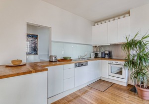Eiffel-Tower-View Romantic Duplex