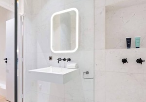 Elegant 2 Bedroom Apartment in Paris