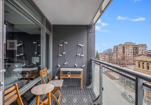 Executive Monthly 2BR/2Bath Luxury Condo - Downtown Toronto