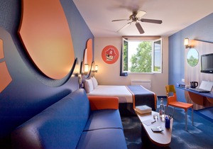 Explorers Hotel