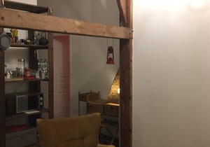 Floor in a charming house + terrace + metro: the countryside in Paris