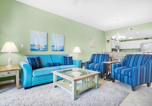 🌴FREE Beach Service~FAB Balcony Views~Walk2Beach~2 Pools~2BR Leeward Key 204🌴
