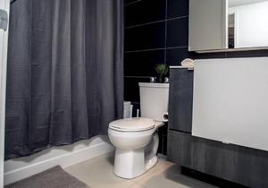 Gorgeous & Cozy Corner Suite 15