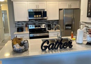 Grand Executive 3BR Condo Apartment near Disney Parks