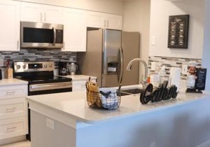 Grand Executive 3BR Condo Apartment near Disney Parks