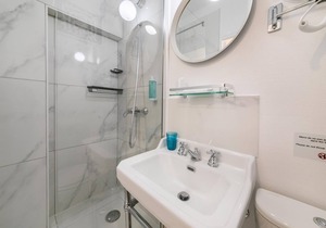 Haussmann - La Fayette 35: cosy apt. for 2