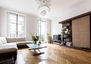 Haussmannian Light, by Veeve