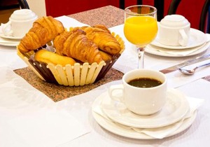 Hipotel Belgrand Edith Piaf