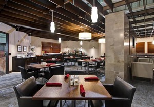 Holiday Inn Oakville Centre