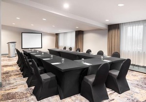Holiday Inn Toronto Airport East