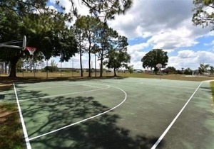 Home 5 min from Disney,Perfect for Families & Pets! Fenced Yard, Pool! Free Wifi