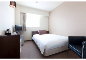 HOTEL day by day