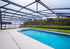 House of Views-Private South Facing Pool, WiFi, Games Room, Lakeview