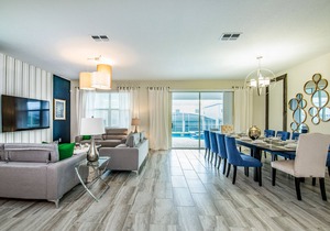 INCREDIBLE HOME! Private Pool & Spa + Game Room!