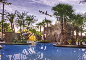 Inside Gates of Disney 1-Bedroom Condo + Resort Access & Amenities