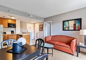 International Drive - Two Bedroom Condo with Balcony