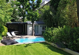 Jardins du Panthéon is an exceptional 350sqm mansion with garden and heated pool