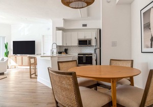 Kasa | Comfy 1BD + Gym Access | Wellington
