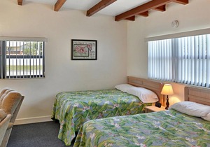 Lake Blue Resort - #7. - *Waterfront, Sandy Beach, boat slips, heated pool