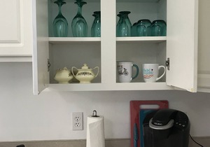 Lakefront Artist's Studio- Isolate in Luxury!