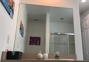 Lakefront Artist's Studio- Isolate in Luxury!