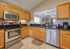 Lakeview Home | Private Pool, Gym, Fishing Access