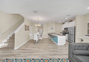Lovely 5 Bed Splash Pool Townhome in Champions Gate