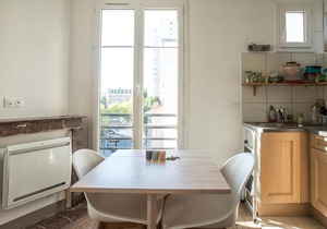 Lovely apt next to the Belleville park