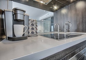 Lovely Two Bedroom, Two Bathroom Condo in Heart of Yorkville