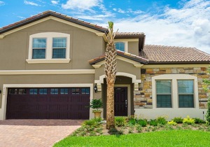 LUXURY RESORT ACROSS THE STREET FROM CLUBHOUSE. MINUTES TO DISNEY & SHOPPING.