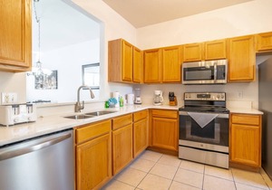Luxury Resort Amenities - Bright and Modern Townhome