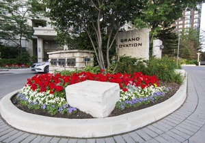 Maplewood Suites - Grand Ovation, Square One