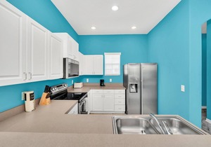Mediterranean-style villa w/pool 25-min to Disney