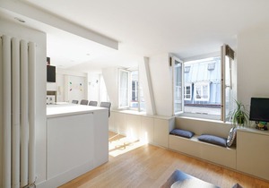 Modern and luminous flat in the heart of Paris