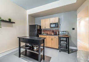 Modern Urban King West 4 Bedroom With 2 Parking