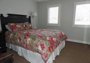 Mountain and Pond-side, one bedroom, pet friendly