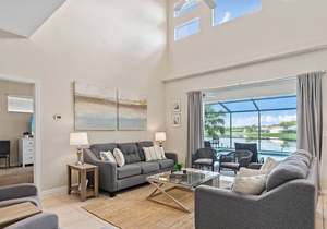 NEW Stunning Lakeview/Gated/Just a few miles to Disney