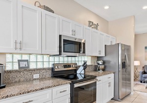 NEW Stunning Lakeview/Gated/Just a few miles to Disney