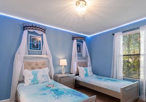 ⭐️New Theater Room⭐️ Game Room/Heated Pool/Themed Kids’ Rooms-Close to Disney