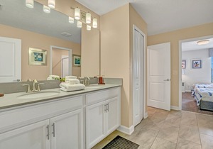 Nice 9 Bed Game Spa Pool Home in Storey Lake Resort