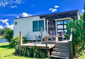Orlando Venice- A Lakefront Tiny House