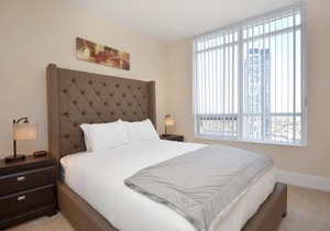 Royal Stays Furnished Apartments - Square One
