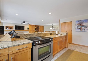 Spacious 2BR Open Concept Remodeled Kitchen & Baths | Flexible Sleeping
