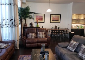 Spacious House w/ beautiful Terrace