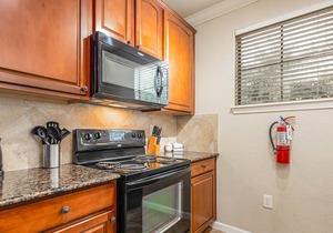 *SpecialOffer* Paradise Getaway Condo near Disney 909BP
