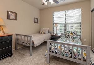 *SpecialOffer* Paradise Getaway Condo near Disney 909BP