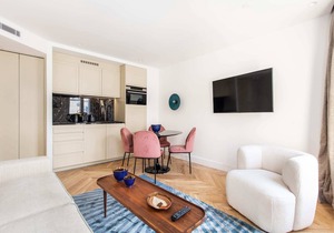 St Georges - One Bedroom in Paris South Pigalle