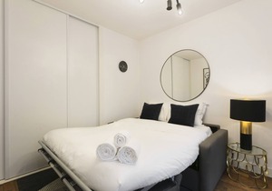 Steps from La Seine - Lovely Latin Quarter 1BR